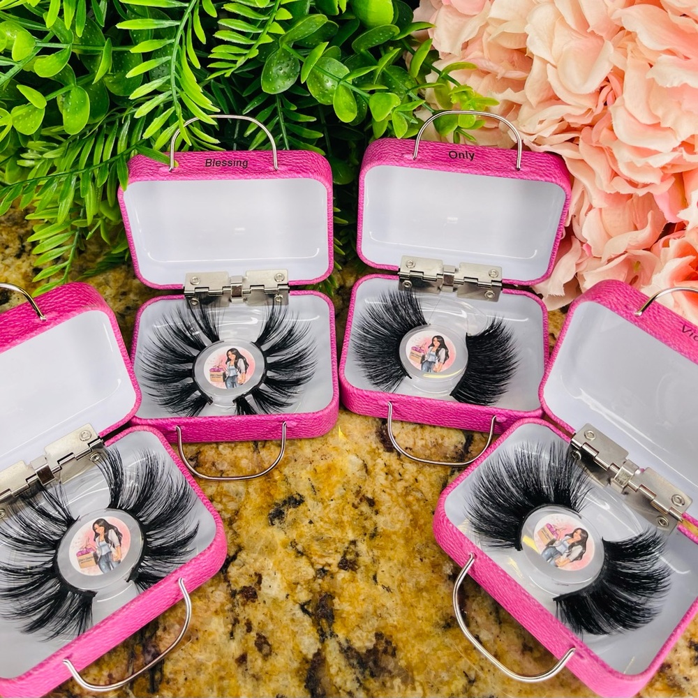 Luxurious Pink Lashes with Black Drama